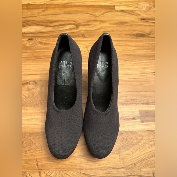 Eileen Fisher Vero Cuoio Slip On Stretchy Heels Pumps Women’s Size 6.5 Black - Picture 2 of 10